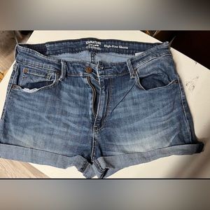 Levi Strauss Signature Cuff Denim Shorts
